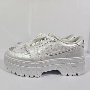 Jordan 1 Brooklyn Low Women’s Size 11.5 White Silver Platform Shoes HF3184-100